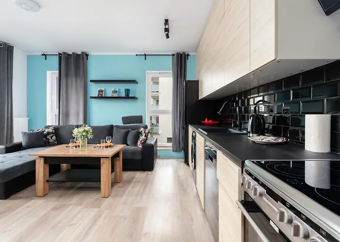 Modern With Balcony&free Garage By Renters Apartament *