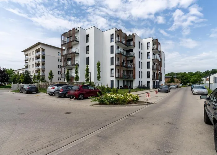 Modern With Balcony&free Garage By Renters *